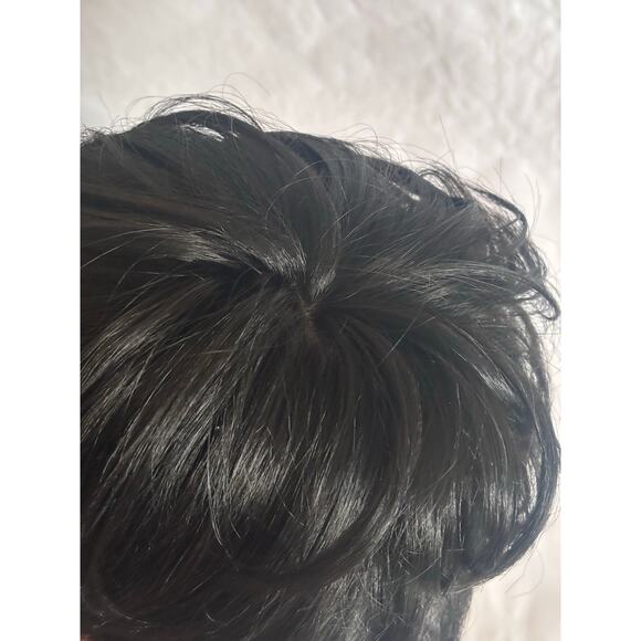 Short Wavy tousled Bob Wig color 1B off black with skin part-  Classic Style - Picture 4 of 7